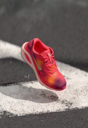 STRUCTURE 26 SE - Chaussures de running sur route - ember glow/washed coral/sweet beet