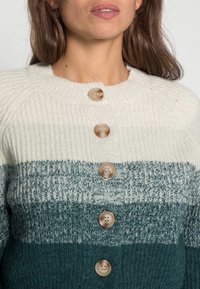 Vero Moda Petite Kofta - grey