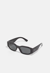 Seleccionado, black