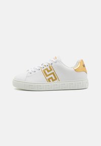 Unselected, white/gold