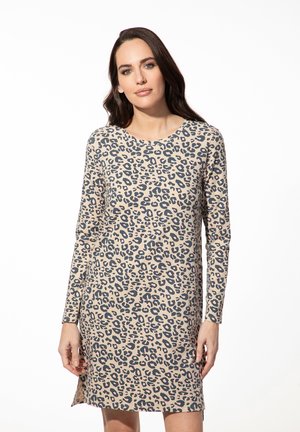 Langdurige mouwjurk in beige met zwart en grijs luipaardprint. Gladde stof, ronde hals en zijsplitten aan de onderrand. Klassiek pasvormontwerp.