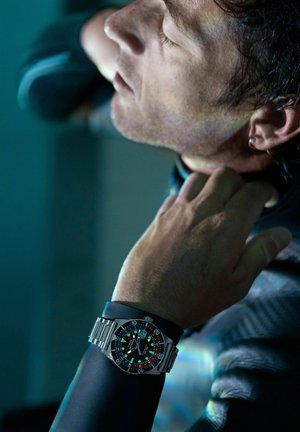 Timex, DEEPWATER REEF 200 GMT/ - Ure - silver-coloured