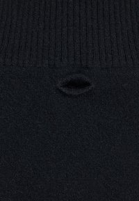 CASH-MERE Eläintarvikkeet - schwarz