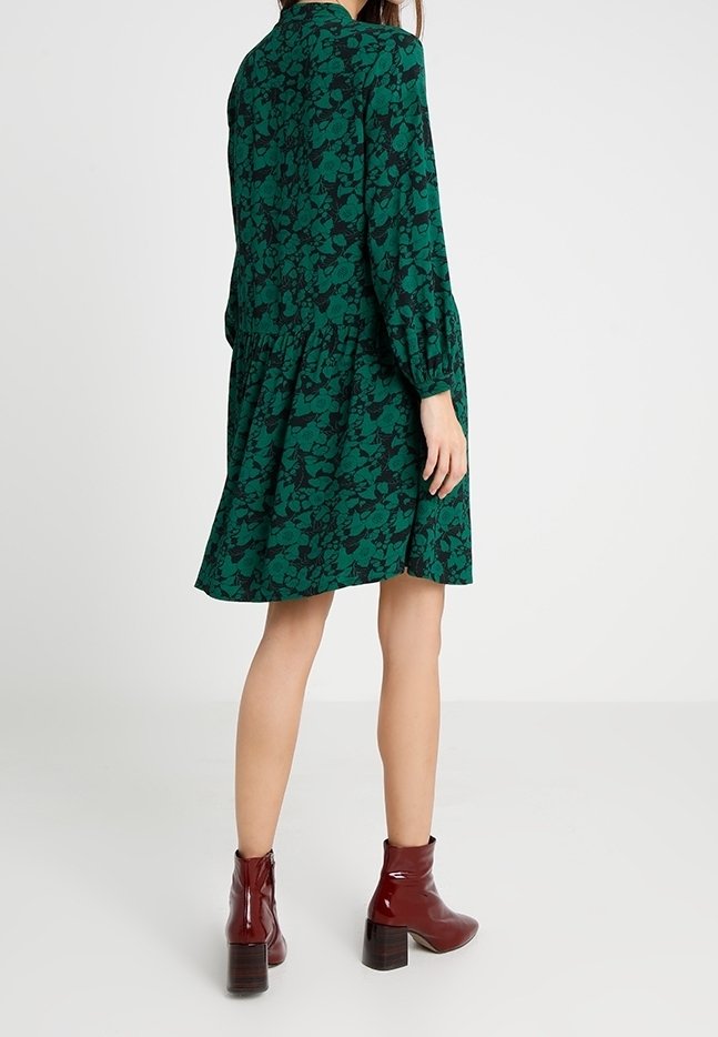Whistles Day dress - green - (Pre-owned) - Zalando.ie Whistles Day dress - green - (Pre-owned) - Zalando.ie