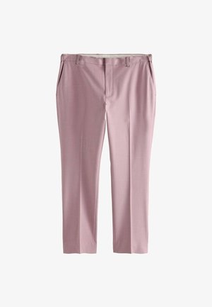 Heren tailored slim-fit broek in gedempte mauve met riemlussen, zijzakken en voorvak met rits, plat op een witte achtergrond gelegd.