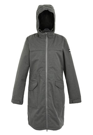 Abrigo largo de invierno gris con capucha, cremallera frontal y dos grandes bolsillos con solapa, diseñado para protección contra el frío.