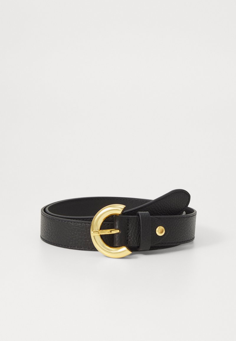 Ceinture en cuir noir avec une finition texturée, dotée d'une boucle en métal doré rond et d'une passante.