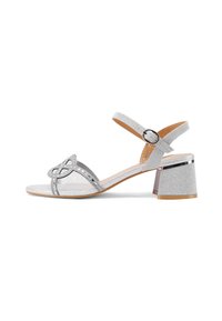 Sandal in argento con dettagli in rete, tacco blocco e cinturino alla caviglia. Presenta un design decorativo a nodo sulla fascia della punta.