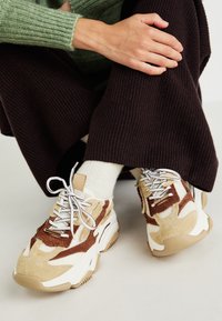 Non sélectionné, brown/sand