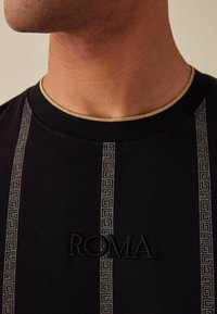 Next VERTICAL STRIPE-REGULAR FIT - T-shirts print - black