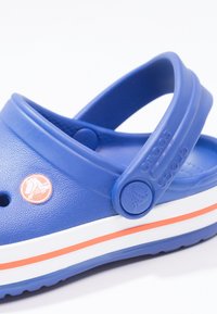 Crocs CROCBAND - Sandály do bazénu - cerulean blue
