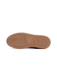 Semelle en caoutchouc avec une finition brune texturée, présentant un motif en zigzag et une section lisse au centre. Bords renforcés pour une durabilité accrue.