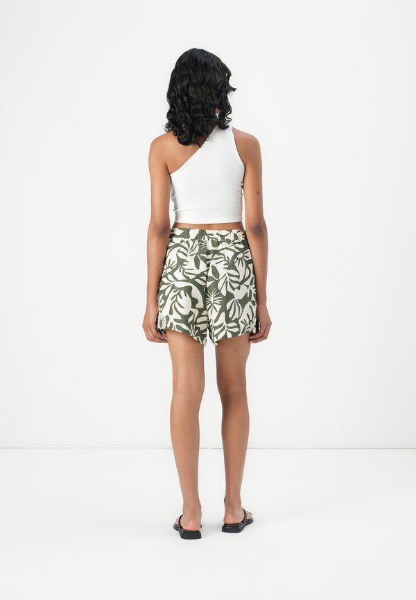 ONLJAKIRI SHORTS - Shorts - tropical sunshine3