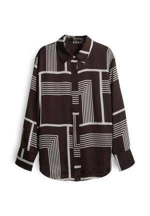 Chemise marron à manches longues avec un motif géométrique de lignes blanches, design avec col et fermeture à boutons. Tissu lisse et léger.