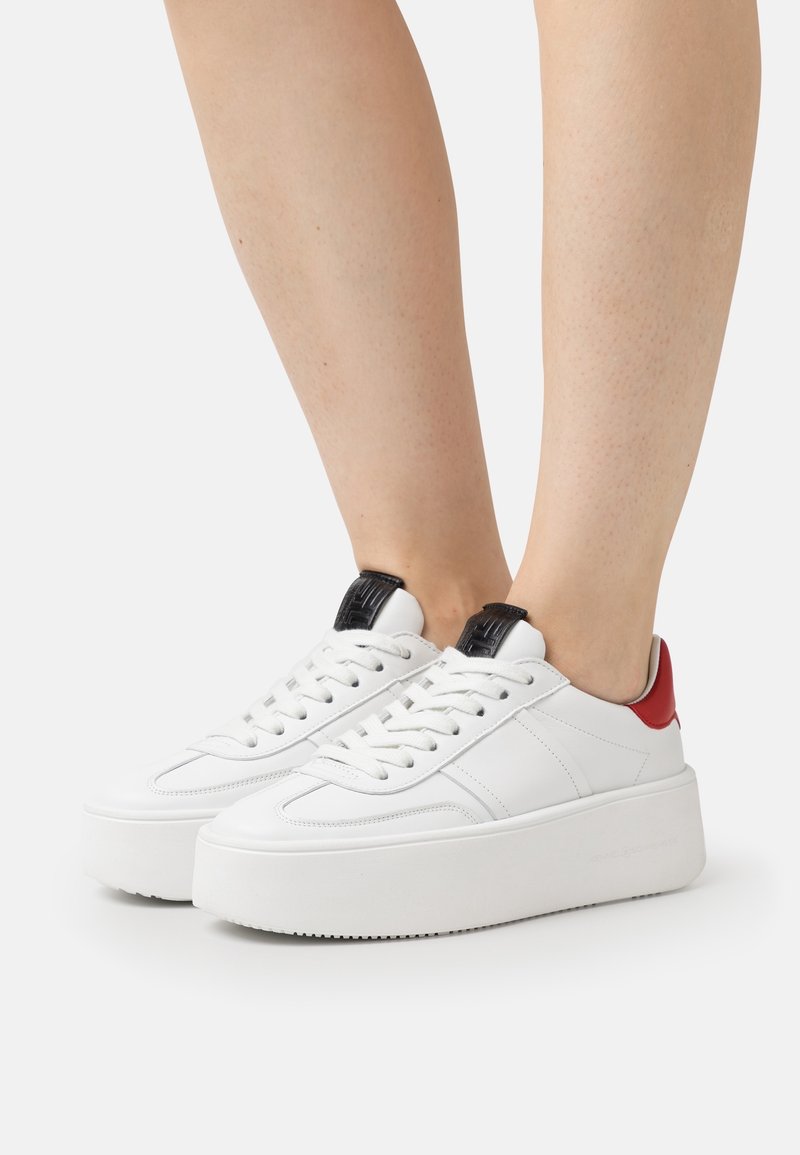 Kennel + Schmenger Trainers - white