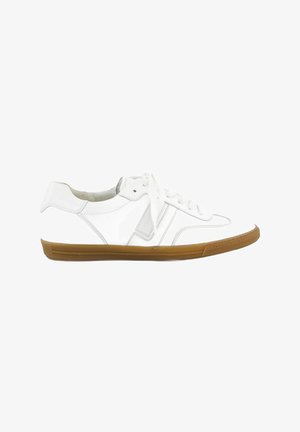 Weiße Leder-Sneaker mit niedrigem Profil, runder Zehenpartie und Gummisohle. Verfügt über weiße Schnürsenkel und dezente Designelemente.
