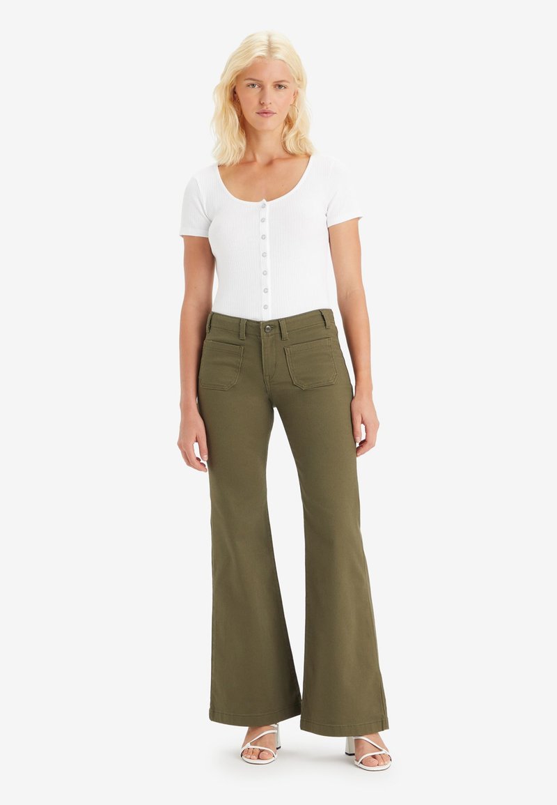 Levi's 501 90s Lightweight Fun Flare Lb A8421-0004