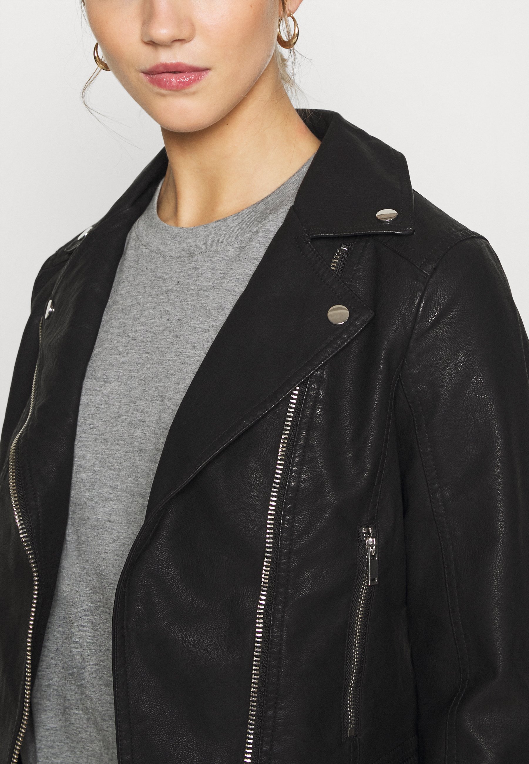 Miss Selfridge TABBY BIKER Imitert skinnjakke black Miss Selfridge BIKER Imitert skinnjakke black Zalando.no