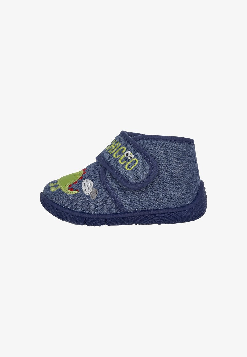 Chaussure bleue pour tout-petit avec broderie dinosaure et bride Velcro étiquetée "CHICCO" sur le côté, semelle en caoutchouc et dessus en tissu.