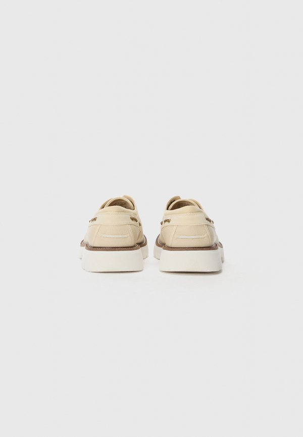 NAUTILUS - Boat shoes - cream4
