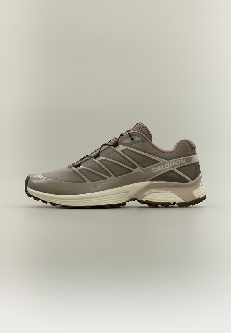 Salomon Sportstyle AY 2 PROTECTIVE UNISEX - Low-Top-Sneaker - walnut ...