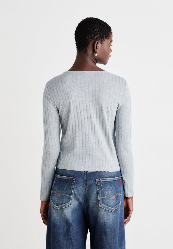 PCIRIS - Long sleeved top4