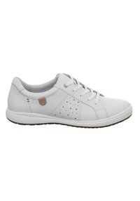 Baskets basses en cuir blanc avec perforations latérales, fermeture lacée et détails de semelle marron clair.