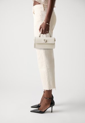 Ted Baker AUDRIS ROSE HARDWARE ELONGATED BAG - Handbag - ecru
