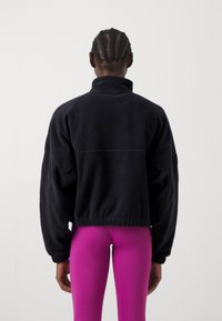 Nike Performance ONE  - Felpa in pile - black/white