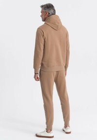 Ombre SET OF KANGAROO  - Chándal - coffee