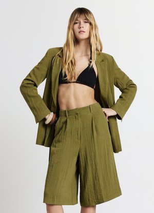 Calliope Shorts - verde kaki