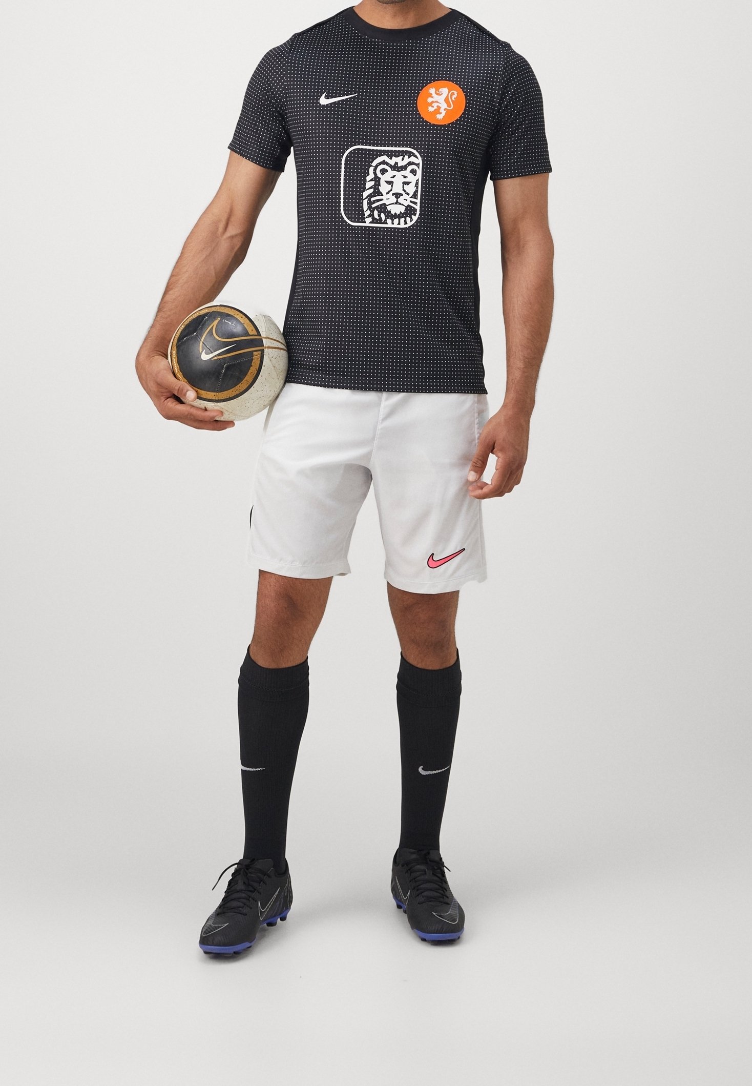 nike football team wear