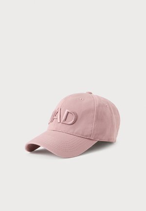 Pink baseball cap in cotton fabric, featuring embroidered "DAD" on the front. Curved brim and adjustable strap at the back.