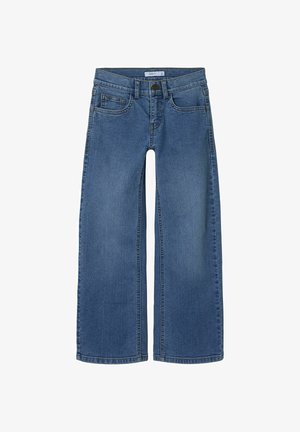 Vaqueros de denim de pierna ancha en color azul, con cierre de botón tradicional, trabillas para cinturón y bolsillos delanteros y traseros. Textura suave.