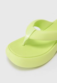 Melissa FREE FUZZY - Sandalai su T formos dirželiu - green