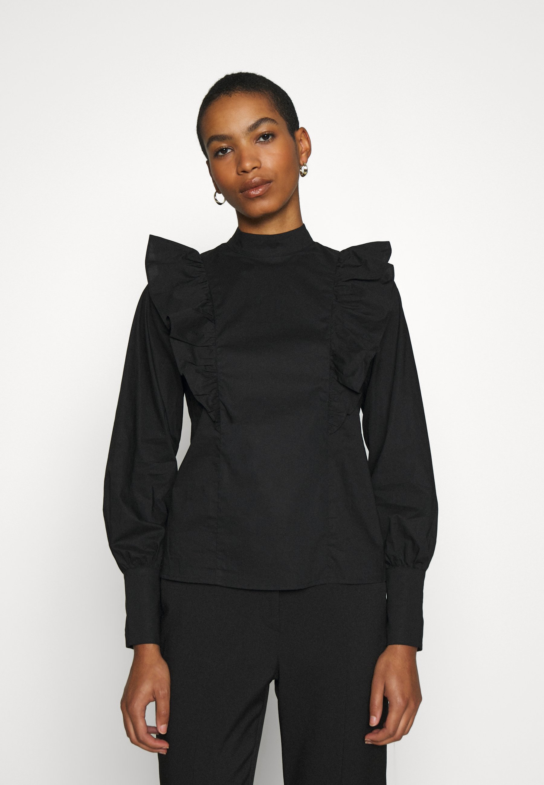 Blusas y blusones de mujer | Tendencias online en Zalando Blusa cachemir blonda mujer curvy Blusas, Camisas
