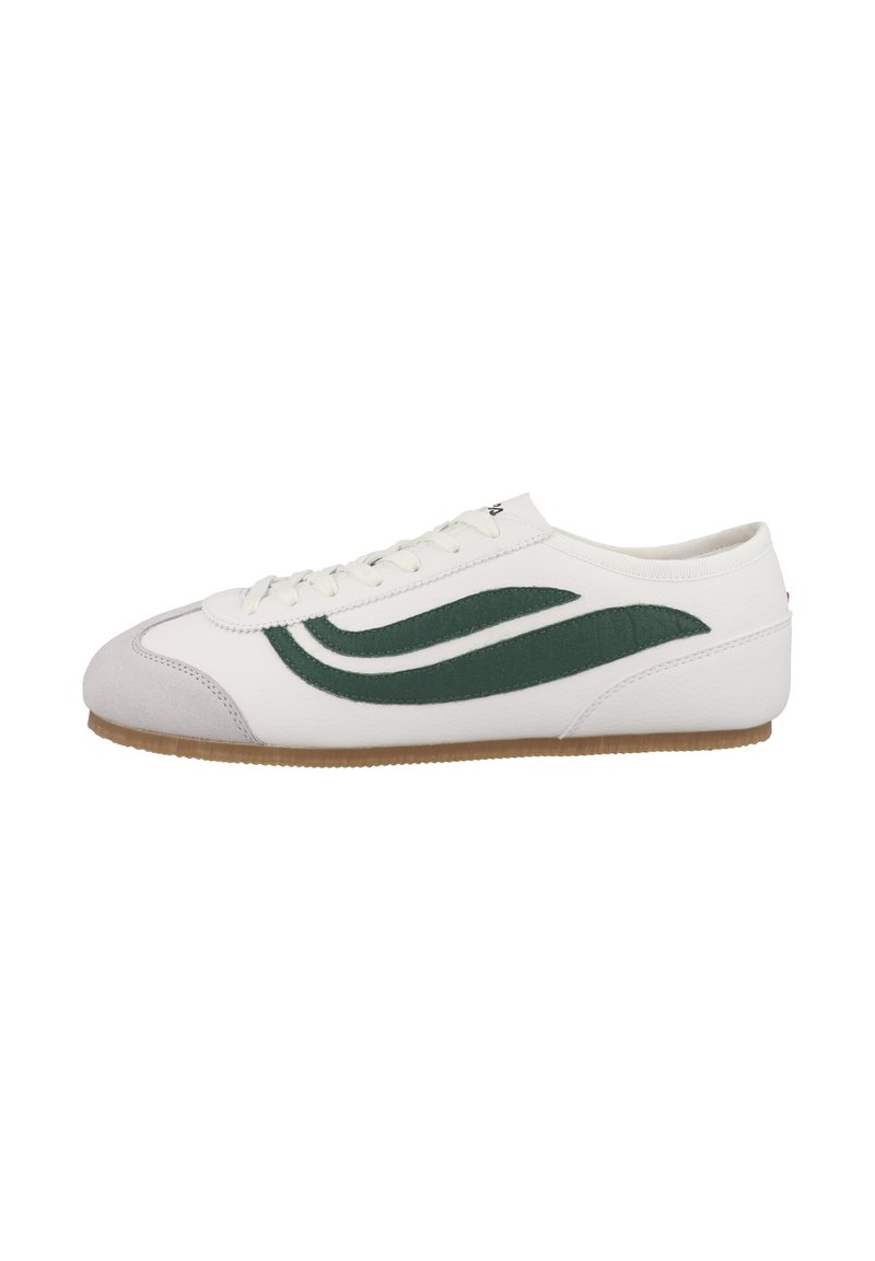 Białe sneakersy z zielonym zamszowym wzorem w falę, górna część ze skóry licowej, okrągły nos, sznurowane zapięcie oraz gumowa podeszwa. Prosty, klasyczny kształt.