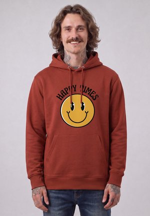 watapparel, HAPPY TIMES SMILEY EMOJI UNISEX - Kapuzenpullover - earthy red