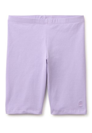 Liliowe, rozciągliwe spodenki bawełniane do kolan z elastycznym pasem i małym haftowanym logo przy krawędzi.