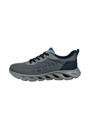 Grauer und marineblauer Mesh-Sneaker mit schwarzen Schnürsenkeln, "bugatti" Schriftzug an der Seite und dicker, hohler weißer Sohle, die für sportliche Verwendung konzipiert ist.