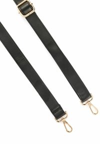 Czarny pasek ze skóry z metalowymi złotymi klipsami na każdym końcu. Charakteryzuje się gładką teksturą i przeszyciami wzdłuż długości. Zawiera regulowaną klamrę.