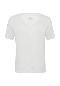 Biała koszulka V-neck wykonana z lnu, z krótkimi rękawami, luźny krój, o gładkiej fakturze i bez widocznych wzorów czy akcentów.