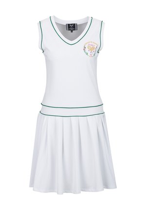 Robe de tennis blanche sans manches avec bordure verte, jupe plissée, et logo brodé représentant des raquettes de tennis et du texte sur la poitrine.