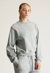 Niewybrane, medium grey heather