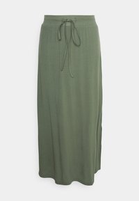 Olivgrön maxikjol i mjukt tyg, med dragsko i midjan, sidofickor och en ren, strömmande design.