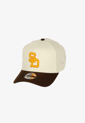 New Era, SAN DIEGO PADRES MLB SAN DIEGO STADIUM SIDEPATCH COOPERSTOWN CHROME 9FORTY A-FRAME SNAPBACK - Cap - weiss