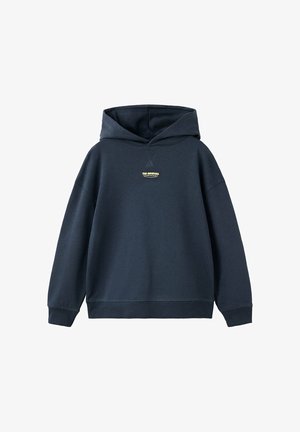 Sweat à capuche bleu marine avec manches longues et petit logo texte doré indiquant « "The Renewal" » centré sur la poitrine.