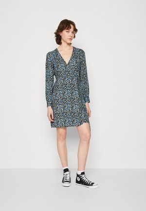 Pieces PCNYA WRAP  - Φόρεμα ημέρας - black