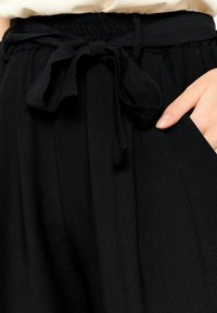 LolaLiza LOOSE - Hlače - black