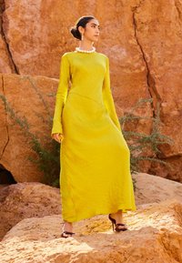 Next COLUMN REGULAR FIT - Proginė apranga - ochre yellow